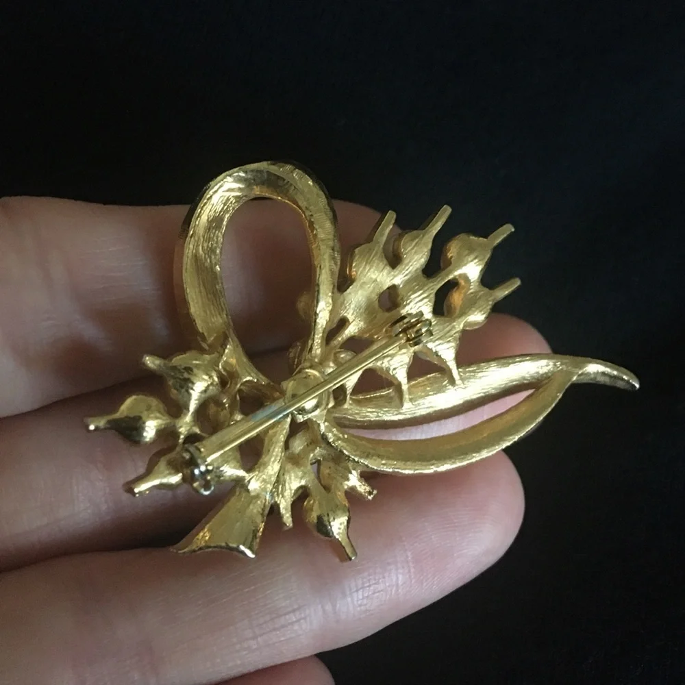 Vintage Gold Tone Faux Pearl Jewelry Brooch Pin - Picture 4 of 6